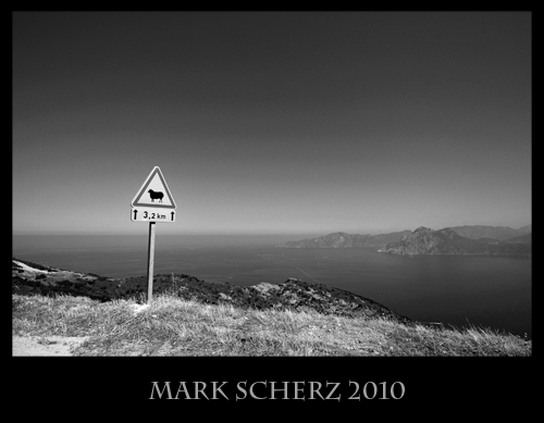 Signposting in Corsica, Black and White